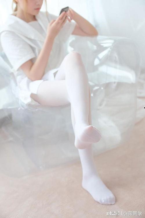 白丝袜少女被打图片,社会呼吁关注少女安全